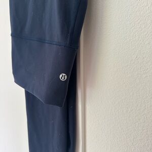 Lululemon Navy Blue Wonder Under 25”